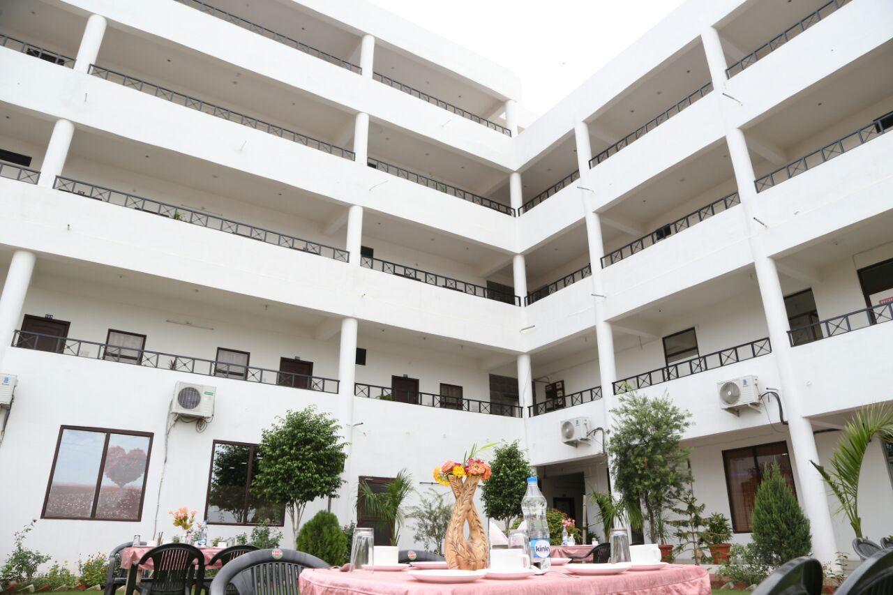 Hotel Anokhi Bharatpur Eksteriør billede